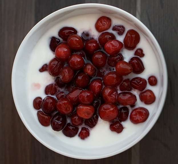 Сranberry in yogurt