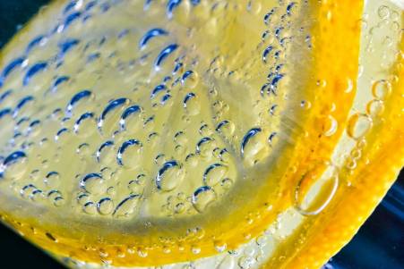 Lemon and bubbles