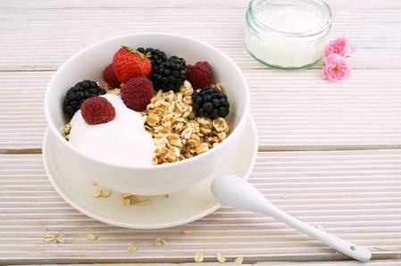 Oats with berries