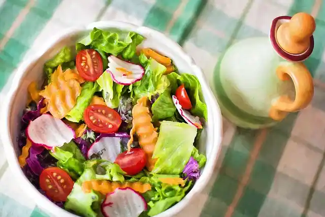 Salad in wintertime during pregnancy