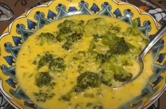 Easy Keto Broccoli Cheese Soup